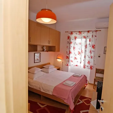 Manda Gostinjska kuća *