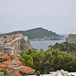 Manda Πανσιόν Ντουμπρόβνικ