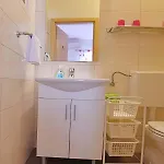Gostinjska kuća Manda *